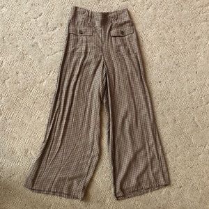 American Eagle wide leg plaid pants! 🤎 Size small